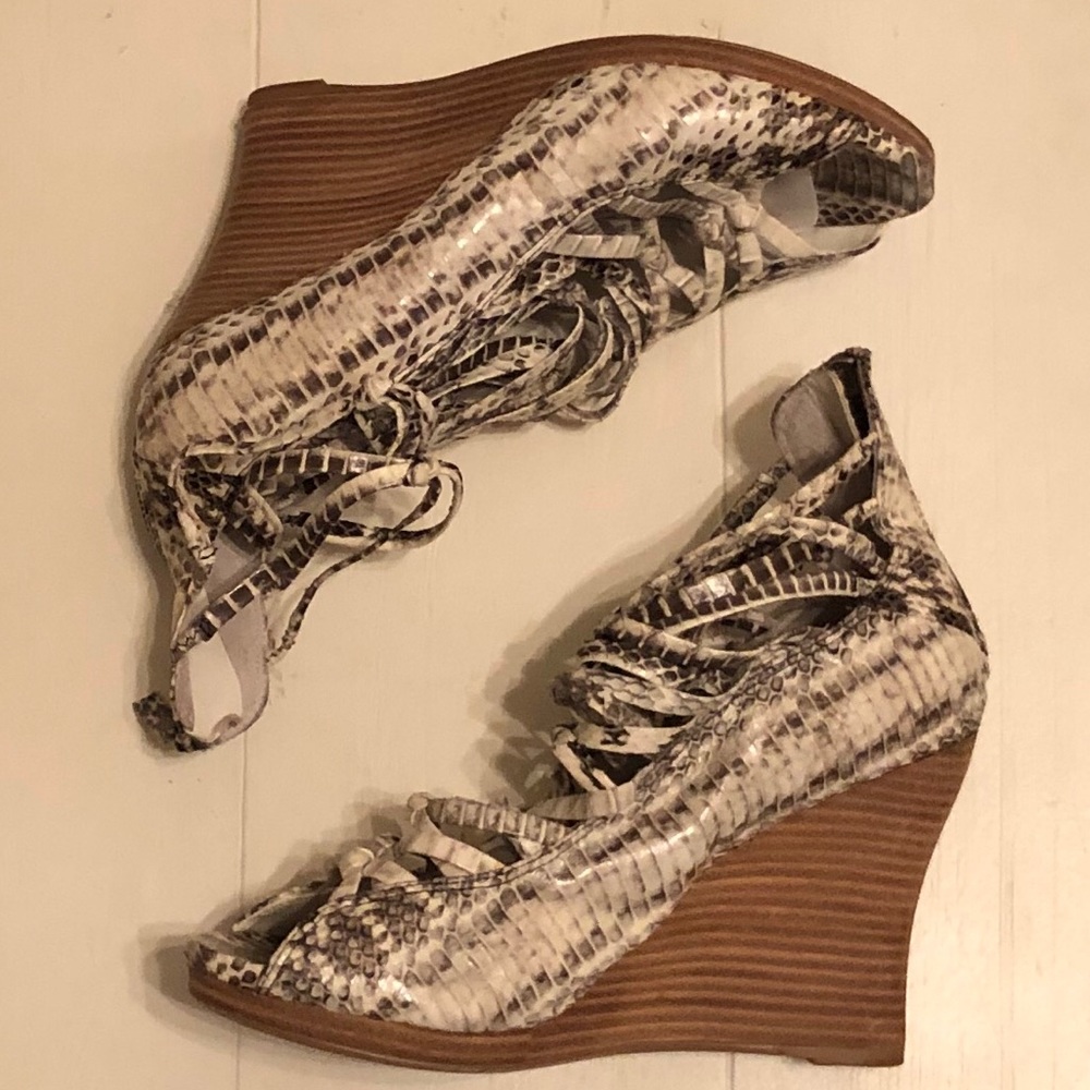 Snakeskin cage wedges